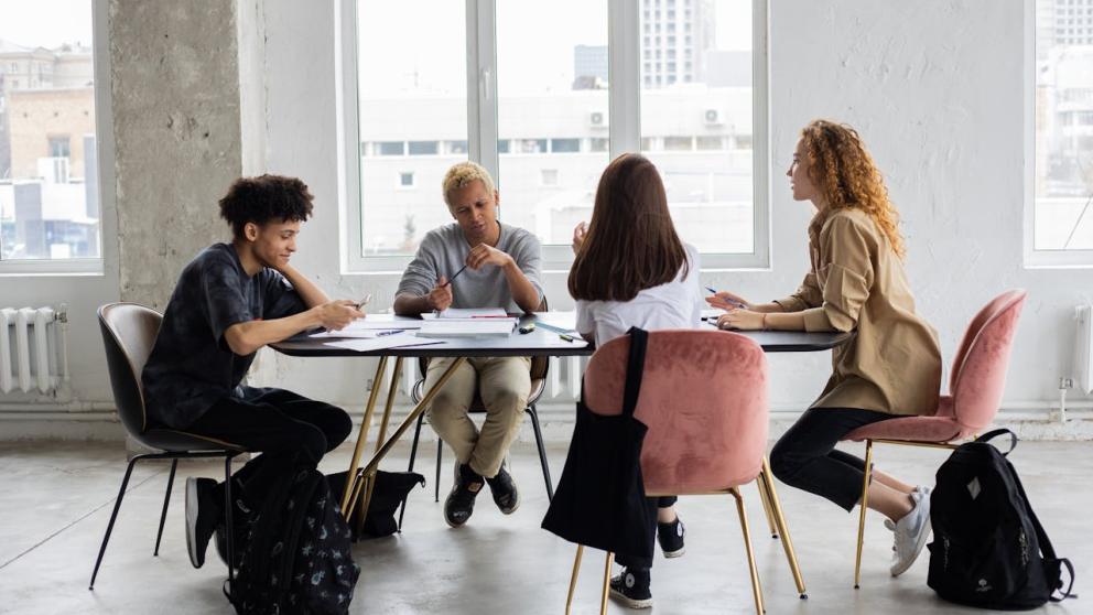 Kabinet introduceert nieuwe wet om jongeren te helpen op arbeidsmarkt