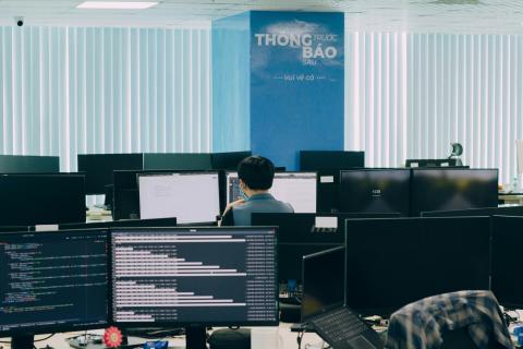 Kantooromgeving met beeldschermen 